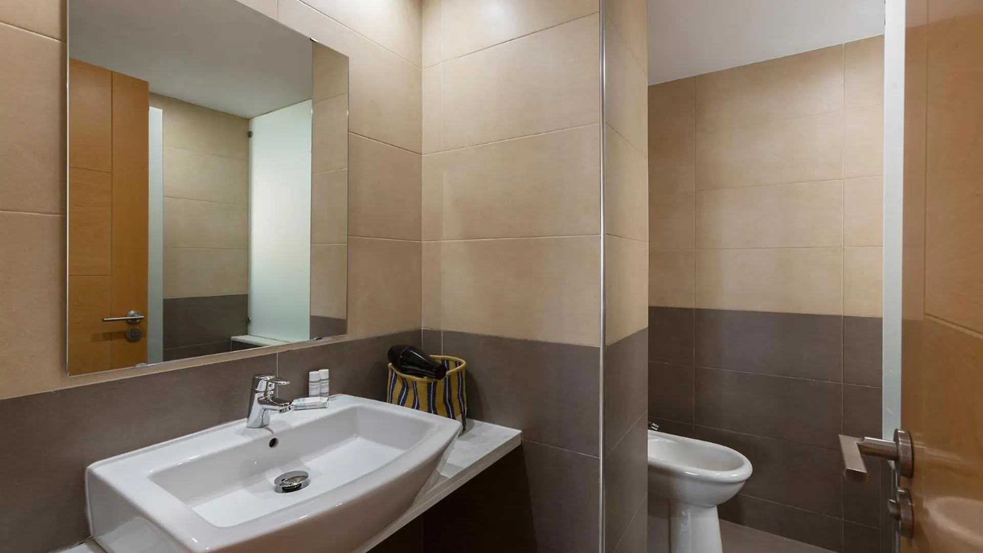 Apartament 4263 - Ab Les Corts II Barcelona